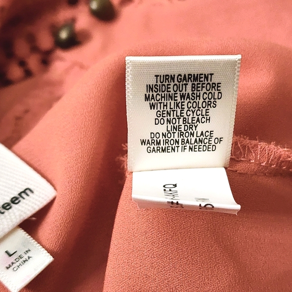 Self Esteem Sleeveless Lace Trim Mock Neck Top Size Large Canyon Clay - Picture 5 of 8